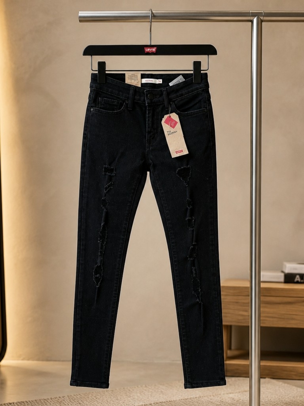 Levi's Women's 711 Skinny Jeans Black  24W 30L Destroyed